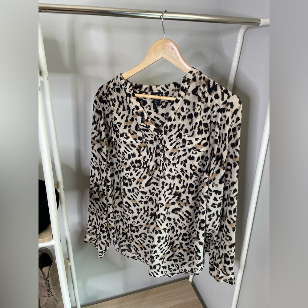 Leopard print pullover 3/4 roll sleeve blouse